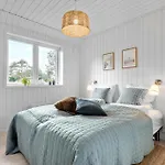Three-bedroom In ブラーバンド