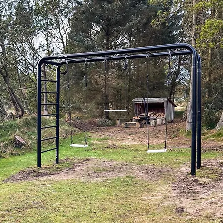 Three-bedroom In Hébergement de vacances Blåvand