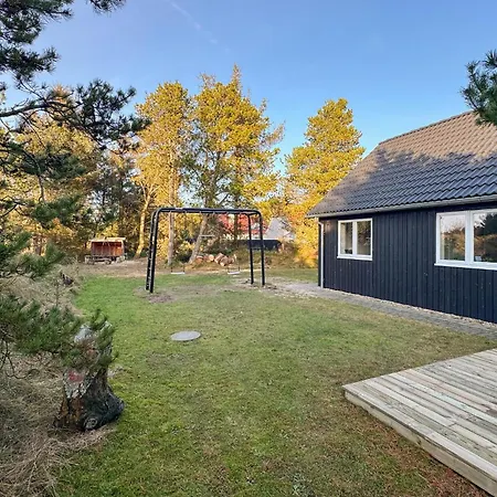 Three-bedroom In Hébergement de vacances